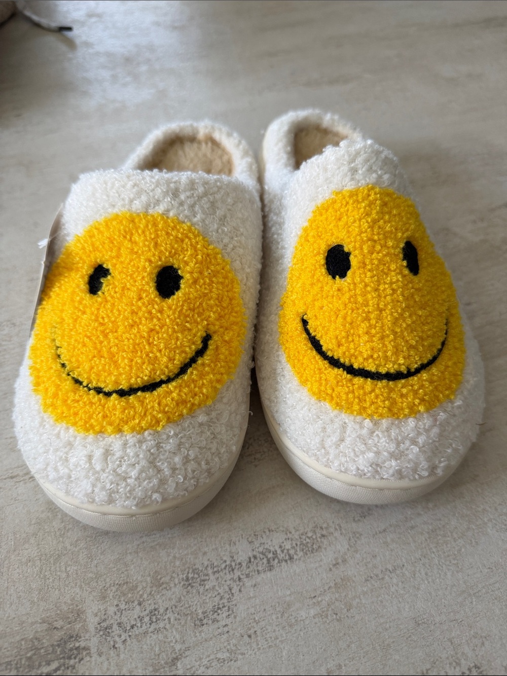 Cozy White Sherpa Slippers with Yellow Smiley Face. Small 5/6